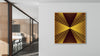 Gouden driehoek met grafische muurkunst met textuur